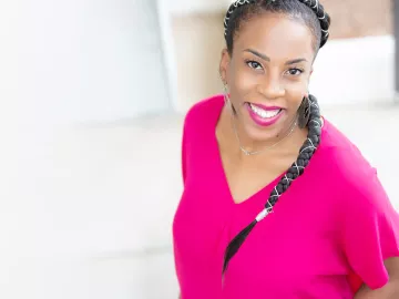 A professional portait of Davonna Willis.