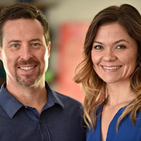 Image of Lynn and Ann Teachworth.